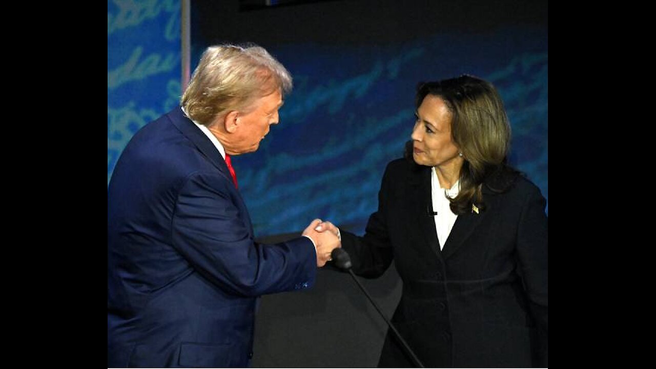 Watchdogs Push Trump, Harris to Reveal Top Campaign Bundlers