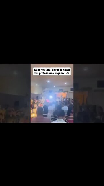 Formanda de direito dá lição em doutrinadores e ditadores