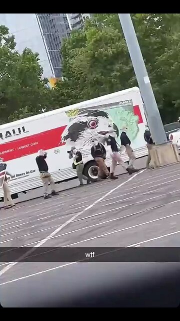 false-flag op…same clothes and pouring out of UHauls 🤣