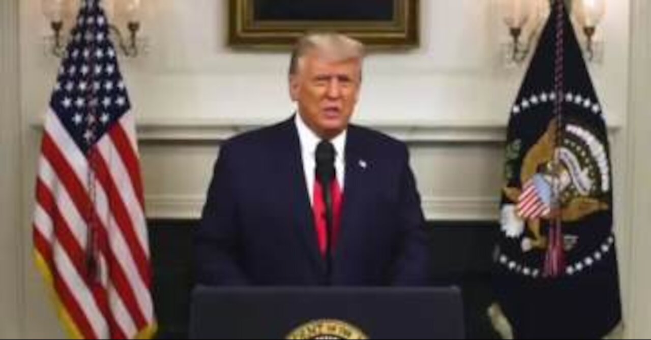 SHOCKING! How is This Legal?! Multiple Banks Close Donald Trump’s Accounts!