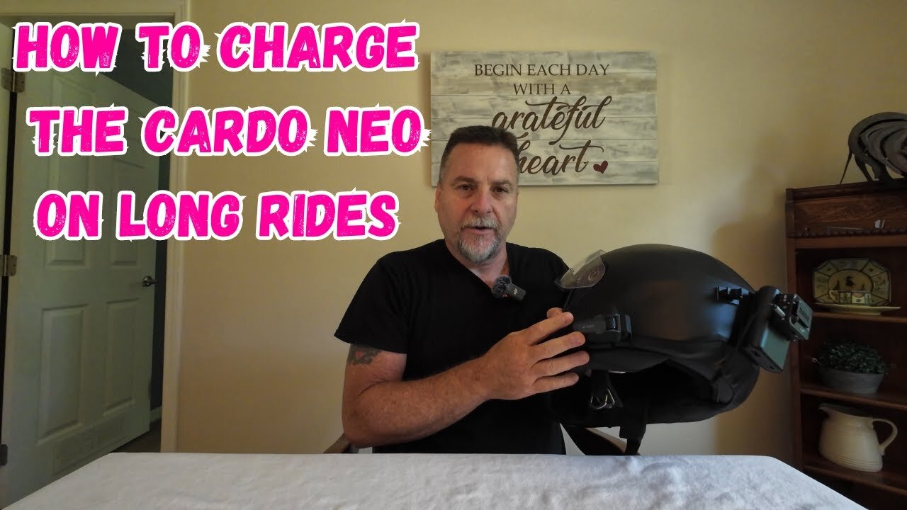 How to charge the Cardo NEO on long rides