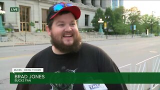 Fans get ready for championship parade