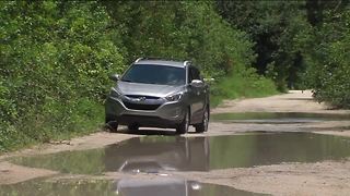 Loxahatchee Groves residents upset over car-damaging pot holes