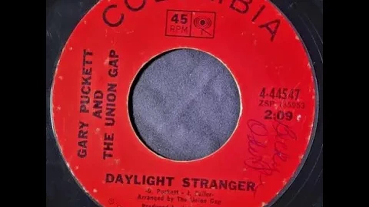 Gary Puckett and The Union Gap - Daylight Stranger