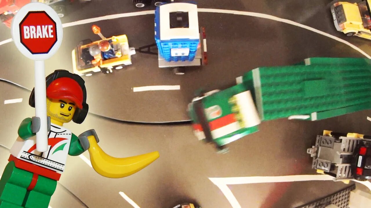 Racing with the Octan 60025 Grand Prix Truck - Lego Road #009