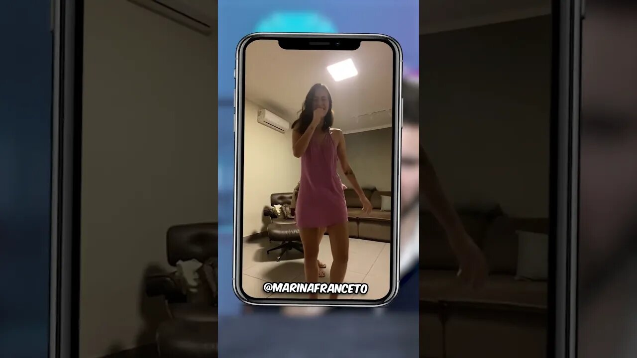 Girl Farts on Camera