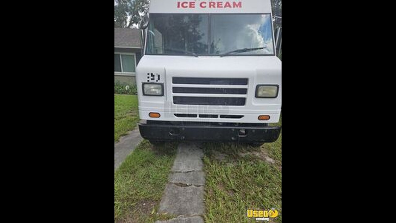 2002 14' Diesel International Step Van Soft Serve Ice Cream / Shaved Ice Frozen Treat Truck