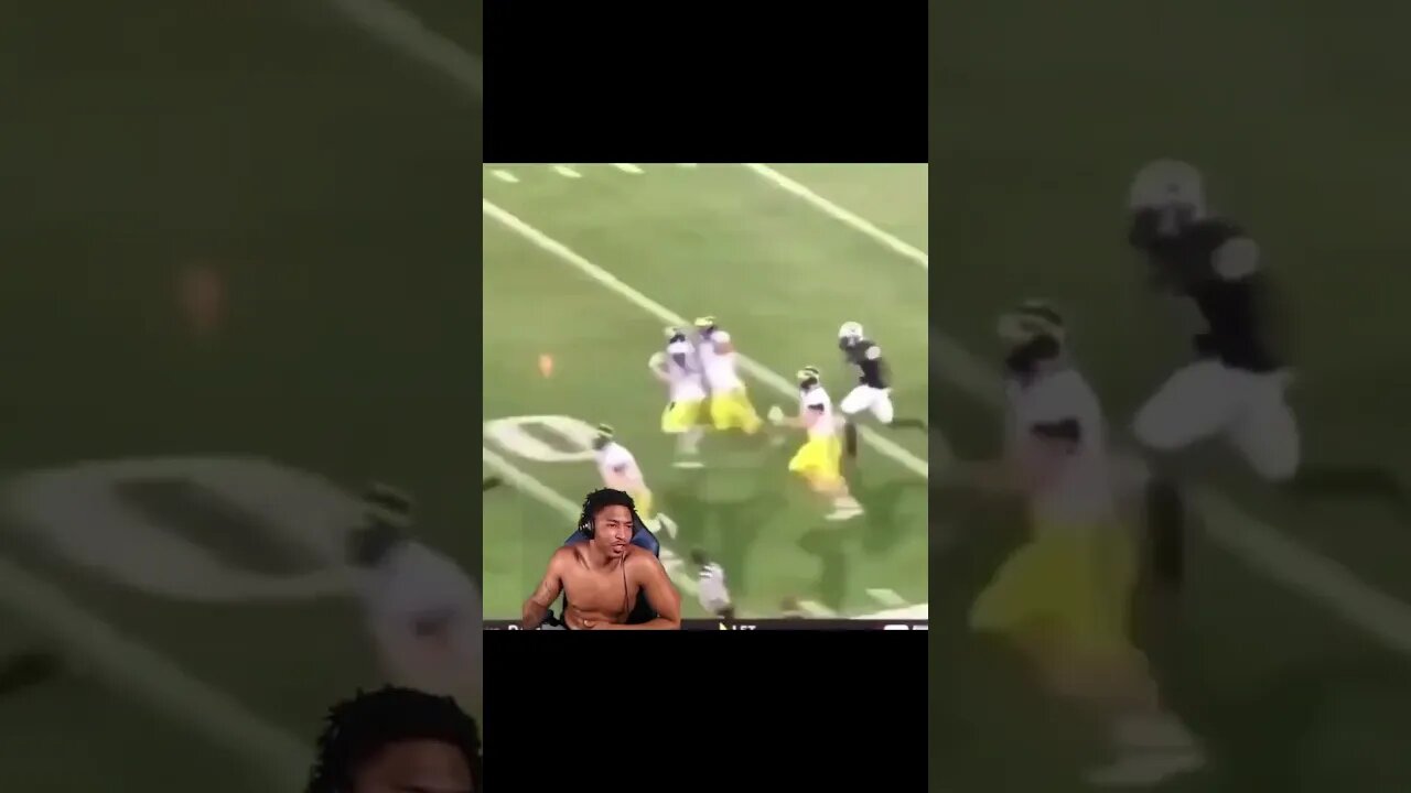 He really stopped and stood there after running him over 😂.. #nfl #youtube #youtubeshorts