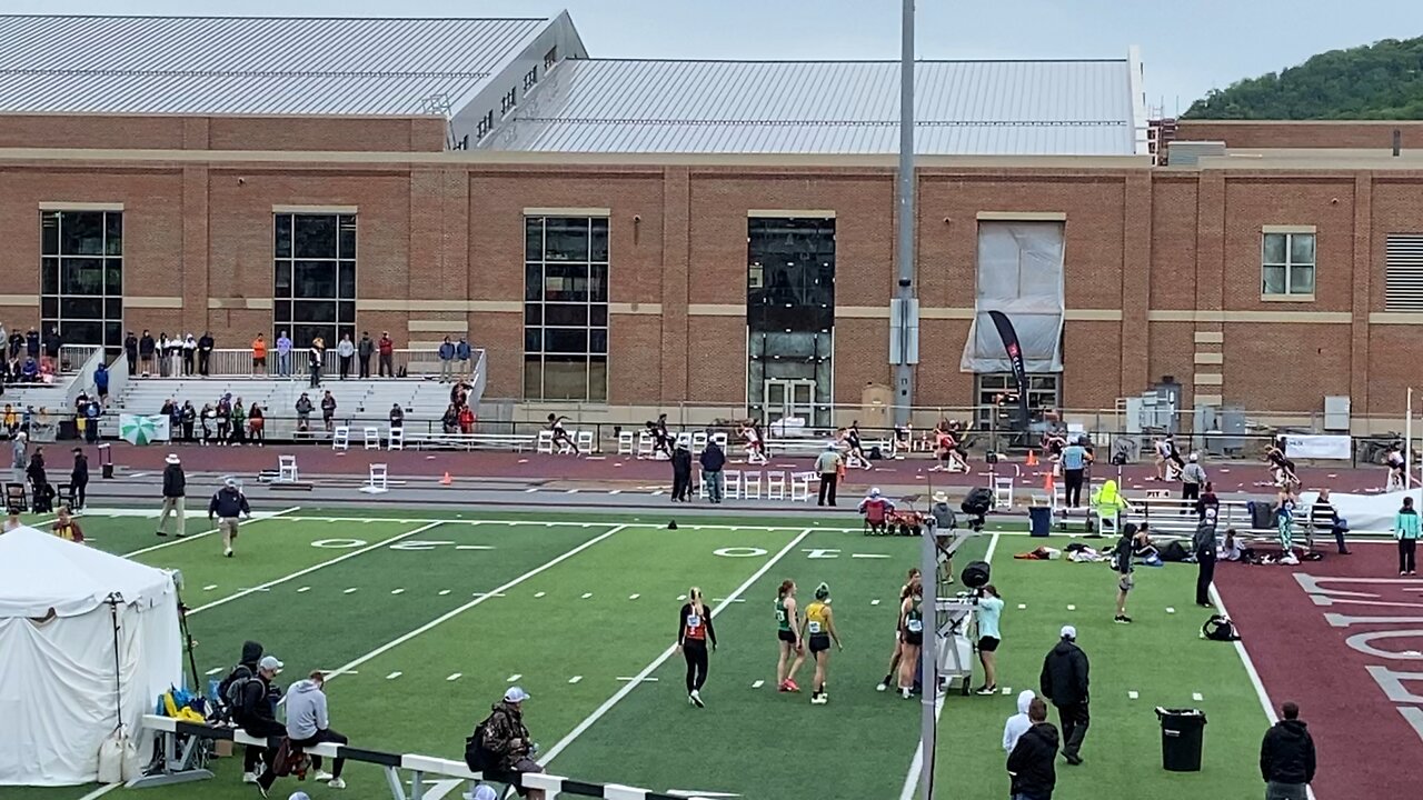 300m Hurdle finals WIAA State Meet 45.17 Maddie Hogan