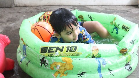 Baba swimming