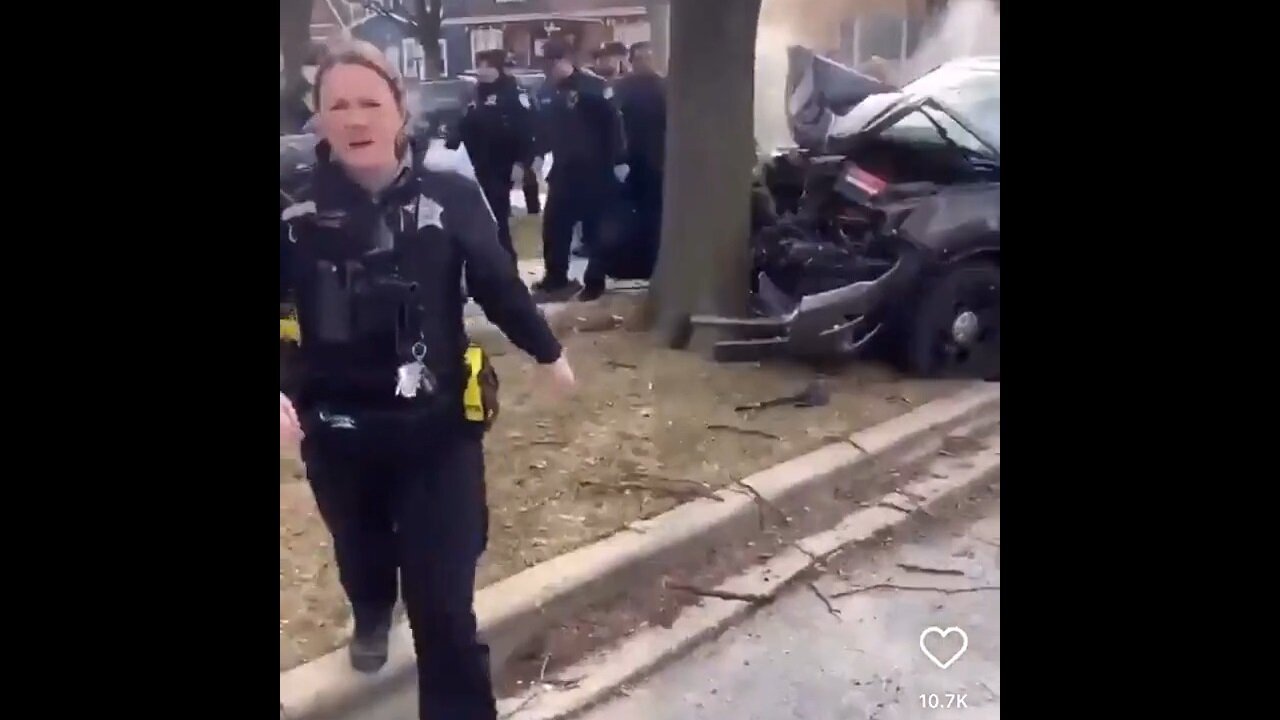 Chicago Thug Arrested After Mocking A Cop Who Crashed And Pushing Another Cop