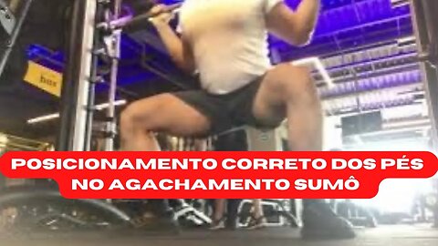 Como posicionar os pés no agachamento sumô