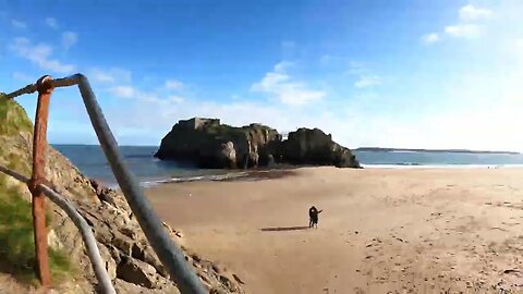 speedlapse. Castle beach Tenby. July 2022