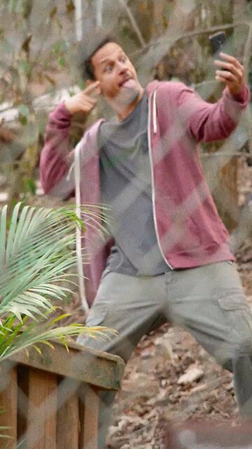 WTF if going on in this video… 💀😭😭