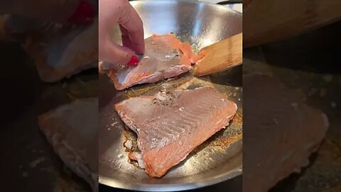 Cooking salmon in stainless steel pain 2nd attempt