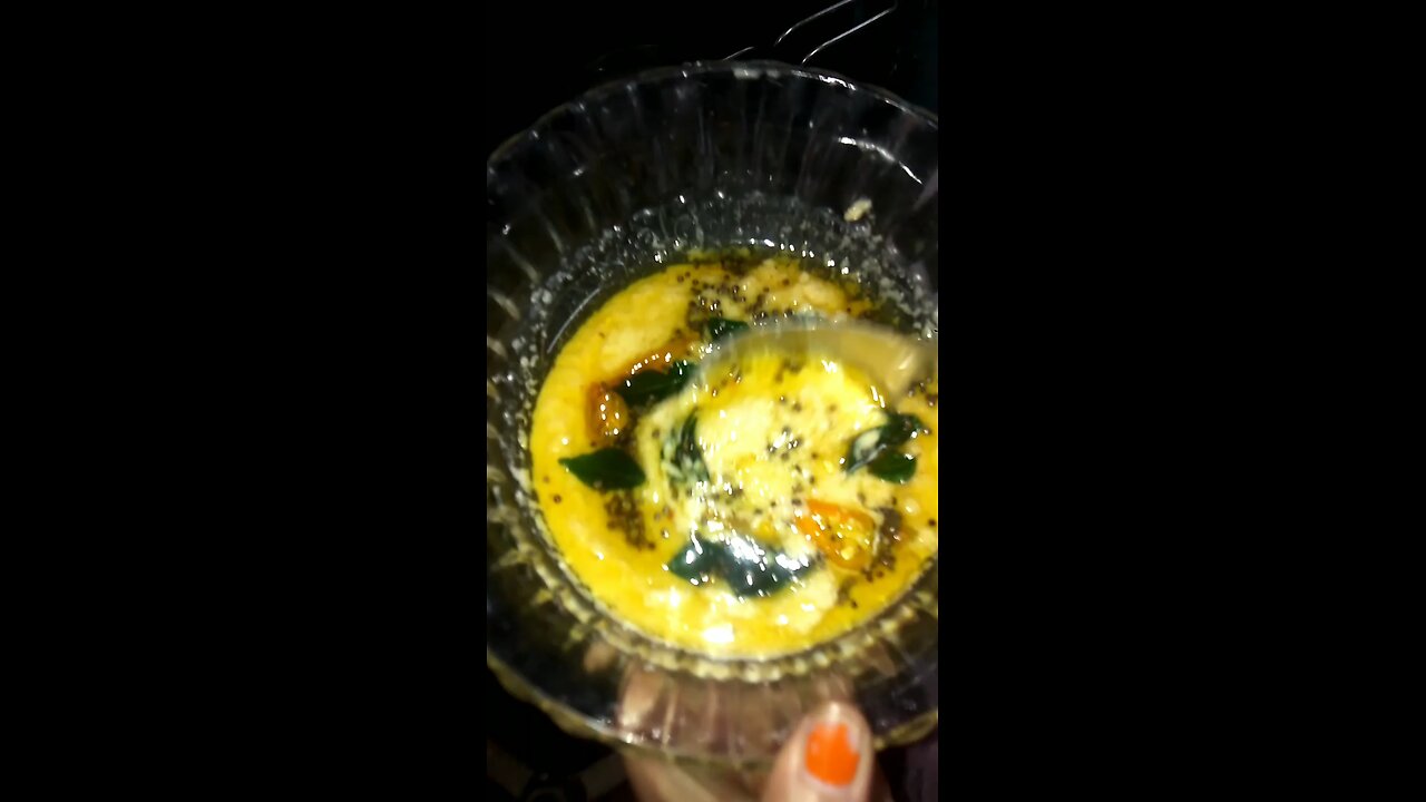 South Indian cuisine fresh coconut chutney with spicy tadka ताज़ा नारियल की चटनी