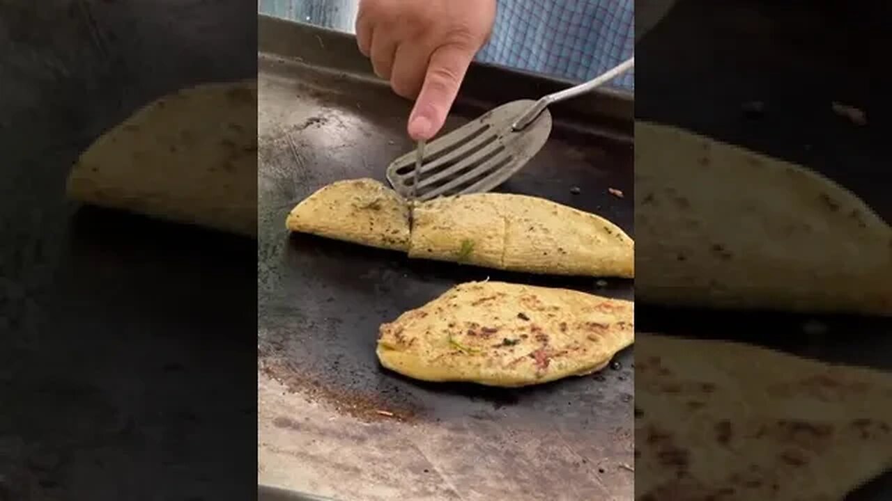 Masa Snack Stuffed With Cheese Tlacoyo #Tlacoyo #MexicanStreetFood #Masa #StreetFood #Mexico