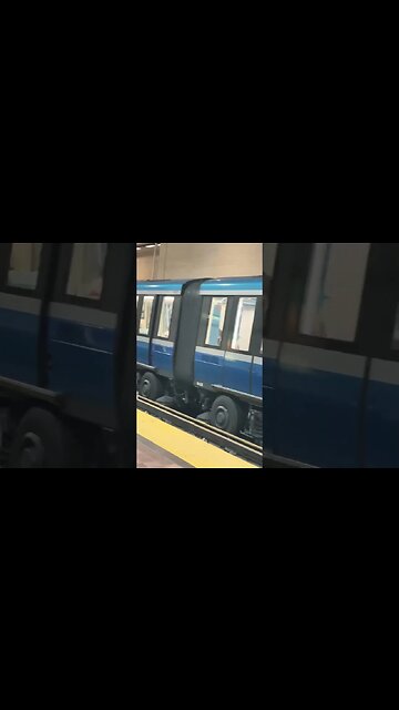 Montréal rubber tired metro