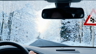 5 Things to Never Leave in Your Car During a Deep Freeze