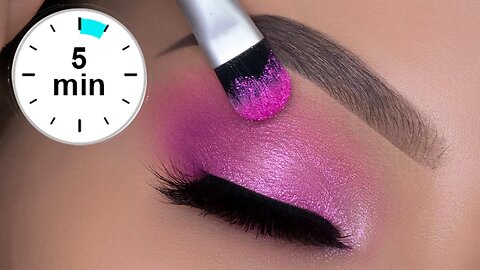 5 Minute Valentine's Day Inspired Eye Look