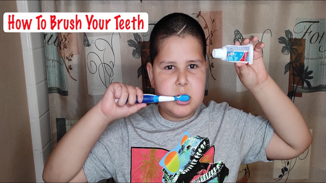 How To Brush Your Teeth.... The Right Way