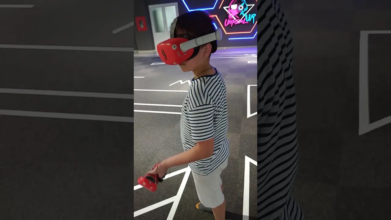 tiktok:unreal.md 🎮👾🕹️ #vr #vrclub #virtualreality #unrealvr #moldova #chisinau #vrarena 🖤 @unrealmd