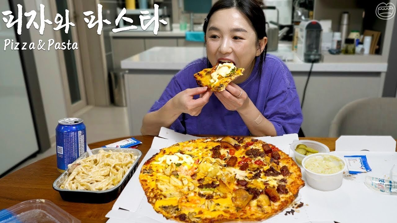 Shrimp & Steak topping Pizza!! ☆ Cream pasta, coleslaw, beer 🍕🍺