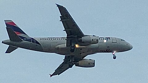 Airbus A319 PR-MBU coming from São Paulo to Fortaleza