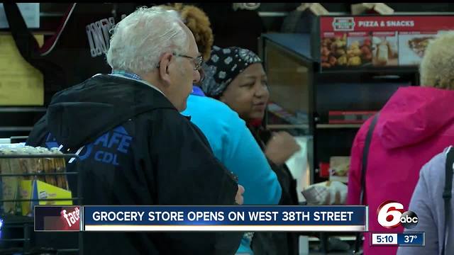 New grocery opens to help combat food desert problem