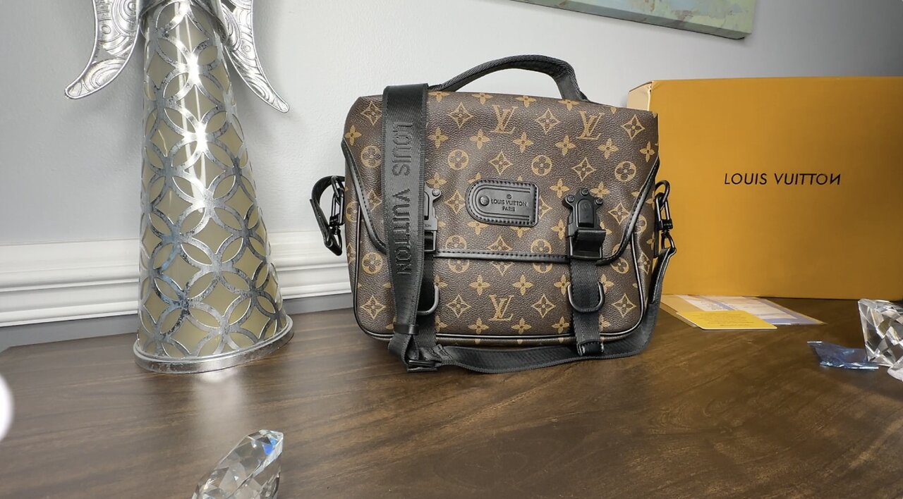 DHGATE LV MESSENGER BAG DUPE (LINK IN DESCRIPTION)