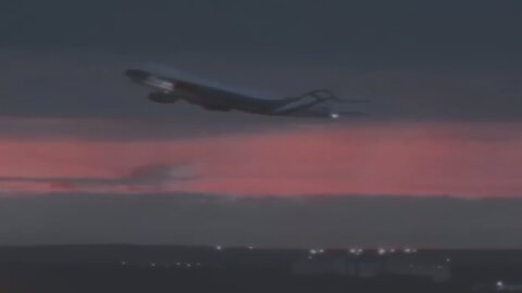 1986 Japanese Airline 1628 Encounters UFO