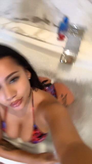 Chromeazz in the Tub