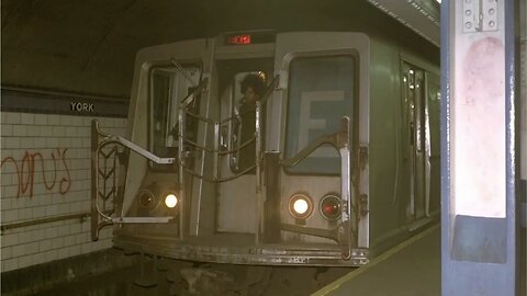 The R40 Slant NYC Subway Car Slideshow