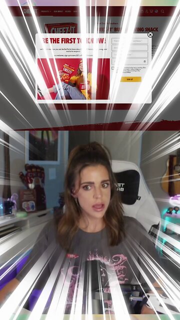 Buffalo Wing Cheez-Its?! It’s the little things ❤️ #snacks #snack #streamer #streamer #food