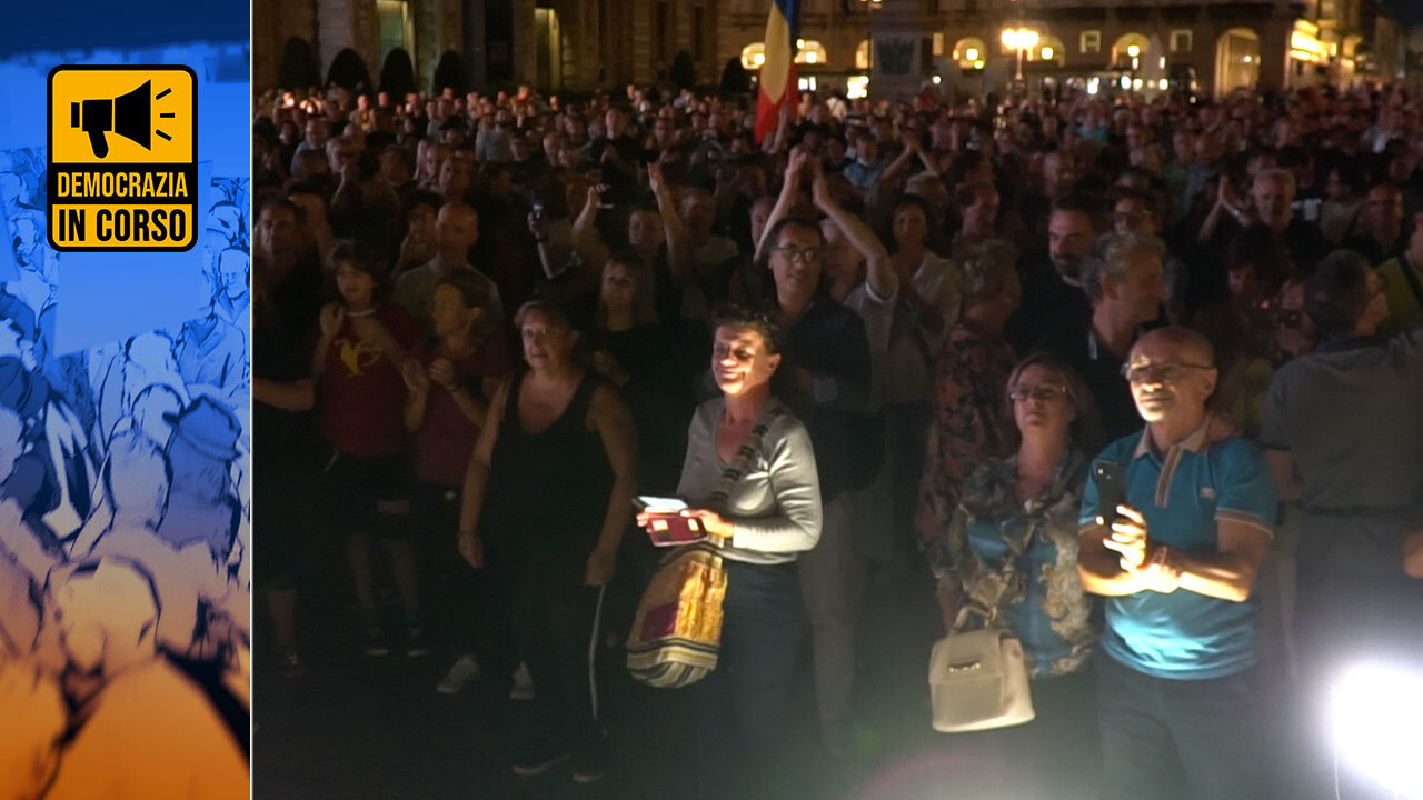 A TORINO PIAZZA PIENA CONTRO IL GREEN PASS: IL VIDEO DELLA PROTESTA