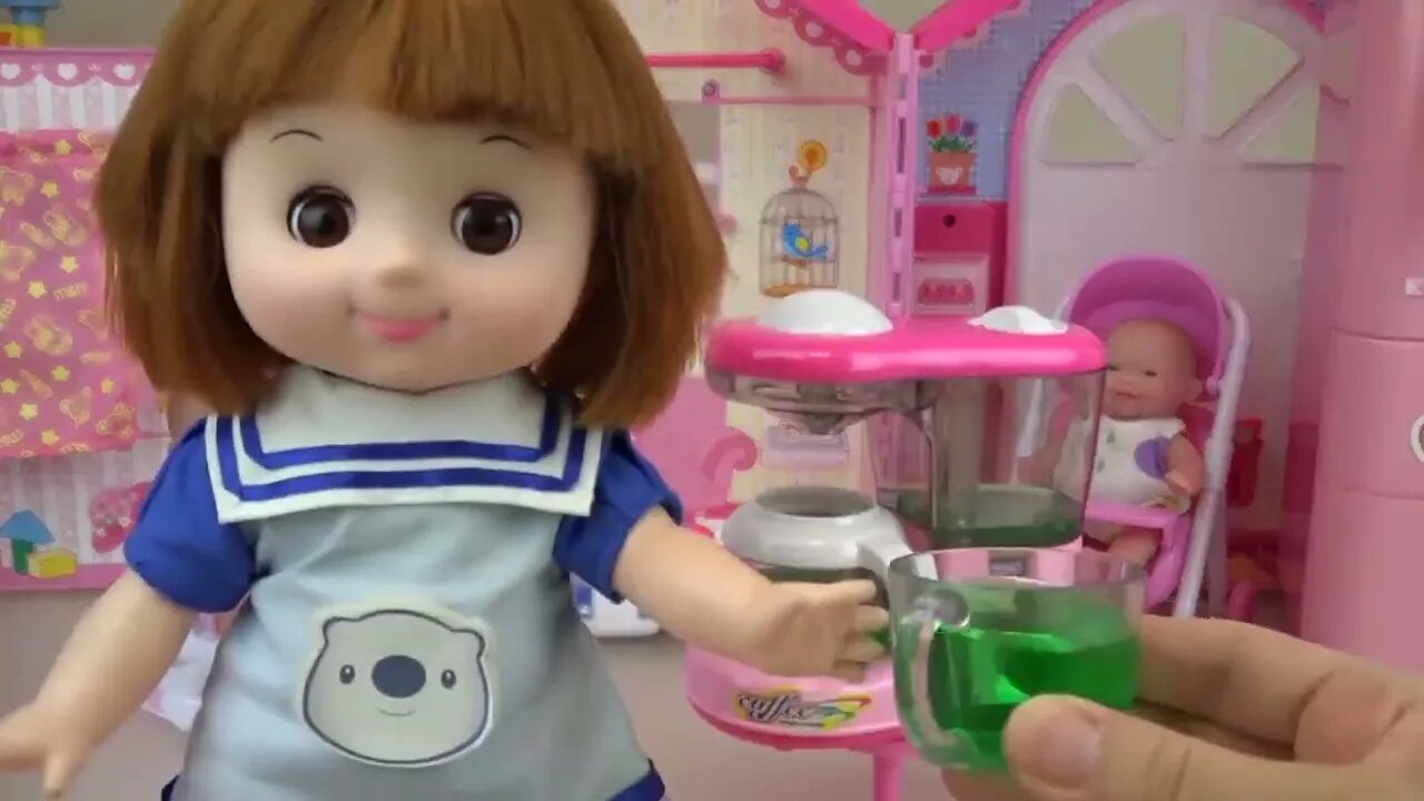 Fruit juice making and baby doll kitchen play house