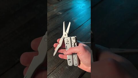 Does this multitool really have the BEST scissors? #shorts #youtubeshorts