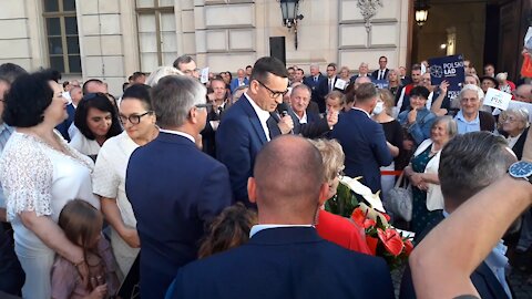 Mateusz Morawiecki w Pszczynie promuje Nowy Ład – padły także trudne pytania (12.07.2021)