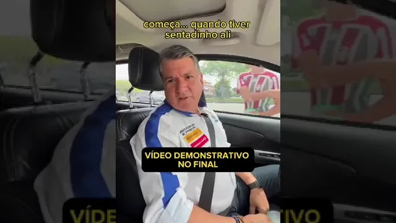 Perigo de colocar os pés para cima em veículo com air bag.