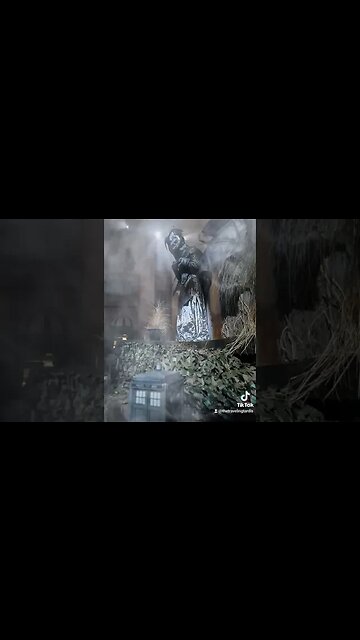 #TARDIS VS #MONSTER 🎃 HALLOWEEN HORROR NIGHTS #HHN #HHN31 #HALLOWEEN #SUBSCRIBE #SHORTS