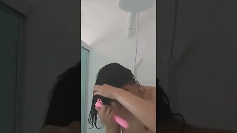 DESEMBARAÇANDO O CABELO COM ESCOVA POLVO 🐙