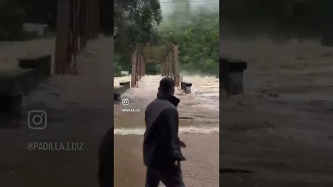 🆘🥲 Enchente eleva água 25 metros destruindo ponte de ferro no Rio das Antas ERS448 destruindo tudo!