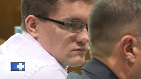 Oshkosh man avoids prison in child abuse case