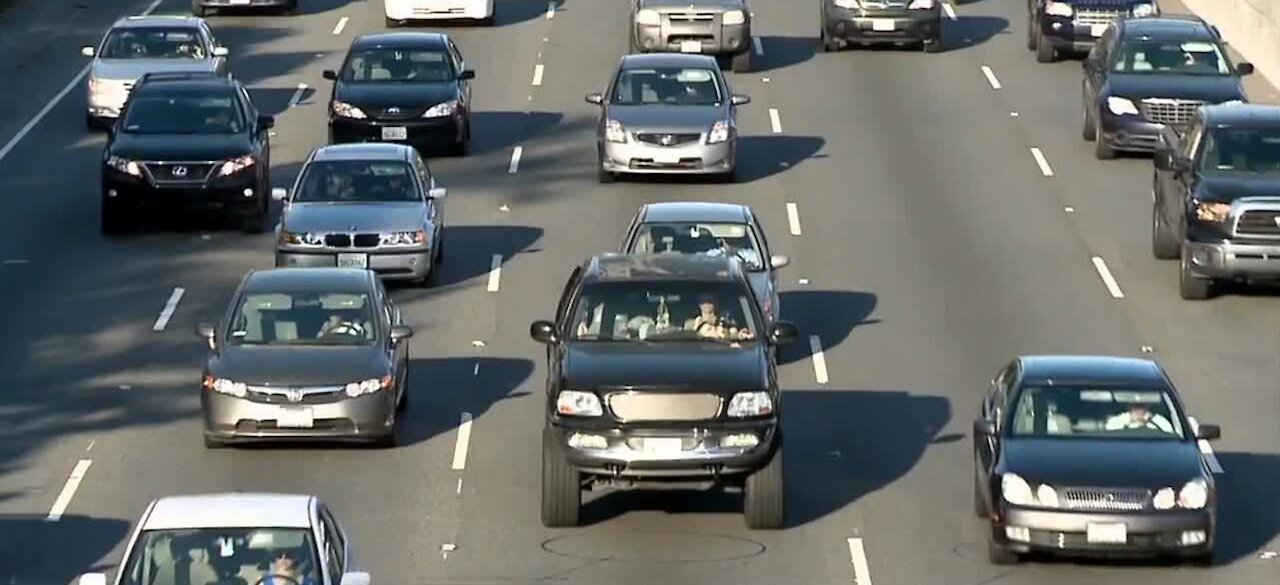 A push to offer insurance insentives to those driving less