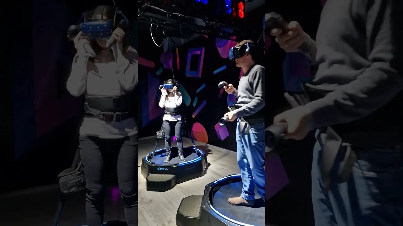 tiktok:unreal.md 🎮👾🕹️ #vr #vrclub #virtualreality #unrealvr #moldova #chisinau #vrarena 🖤 @unrealmd