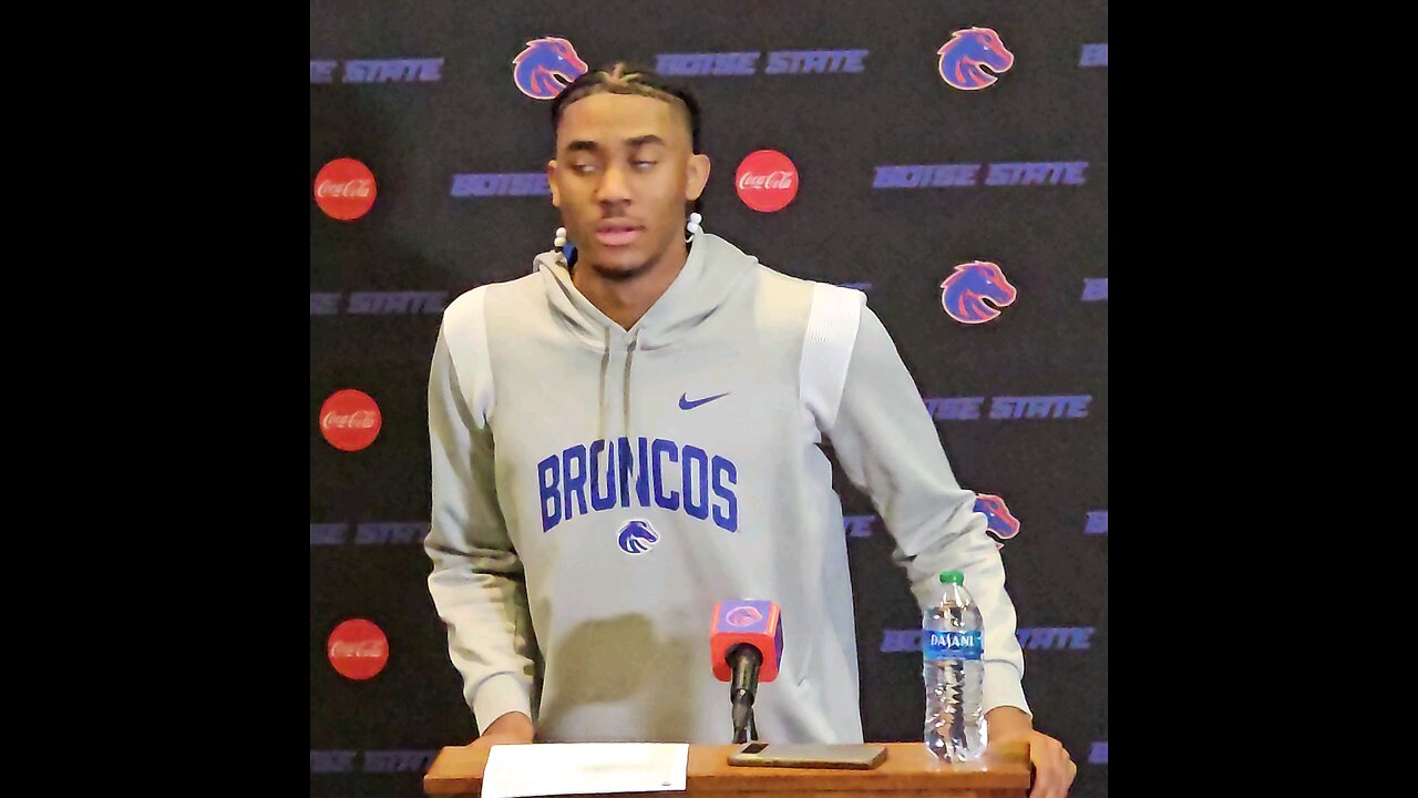 Post New Mexico Press Conference with Boise State quarterback, #10 Taylen Green