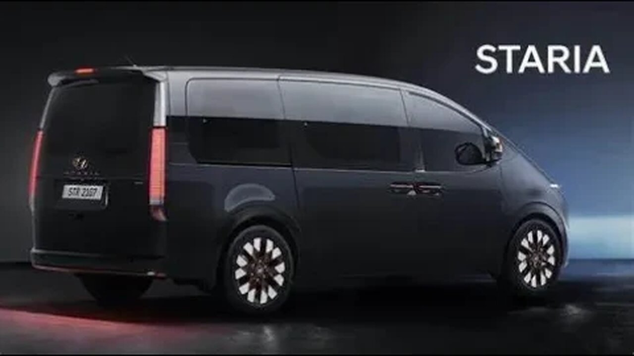 Hyundai Staria Walkaround Carnival Rival by Gagan Choudhary