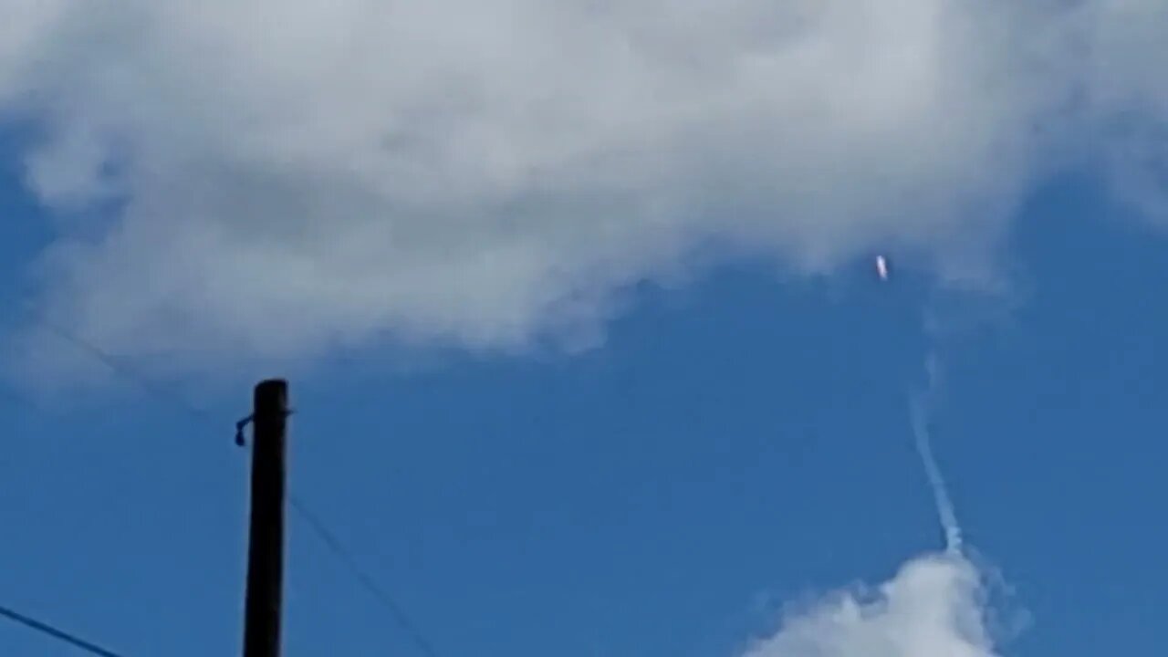 The view from the road. SpaceX Falcon 9 Rocket (Oct. 05, 2022)