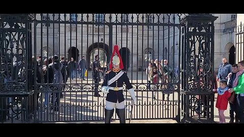 Make way blues and royals at the gate #horseguardsparade