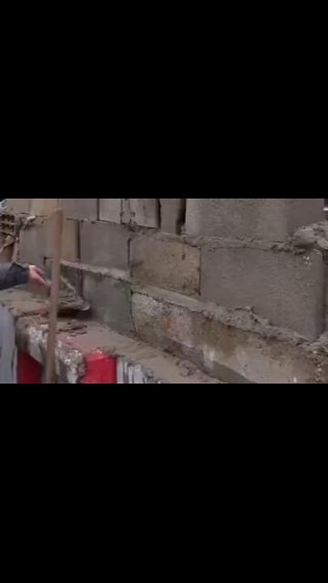 French Protesters have now taken to building walls around corrupt Politicians homes to keep them in!